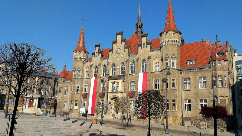 Польша будет бороться с преступностью мигрантов в стране, заявил Туск