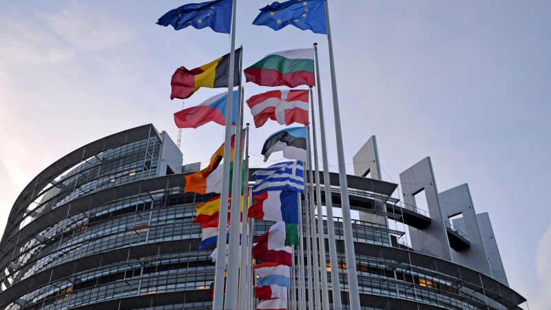 Европарламентарий заявил, что политики в ЕС настроены только воевать