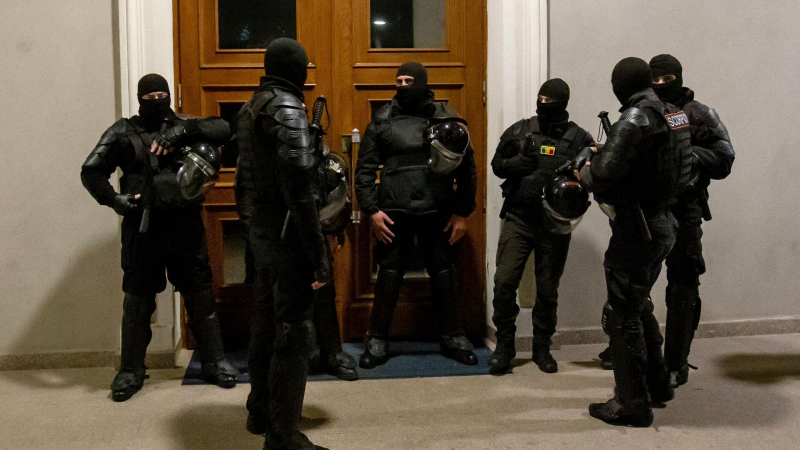 В Молдавии полиция провела обыски у сторонников блока "Победа"