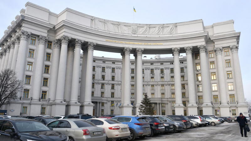 Глава МИД Украины призвал ЕС инвестировать в разработку системы ПВО