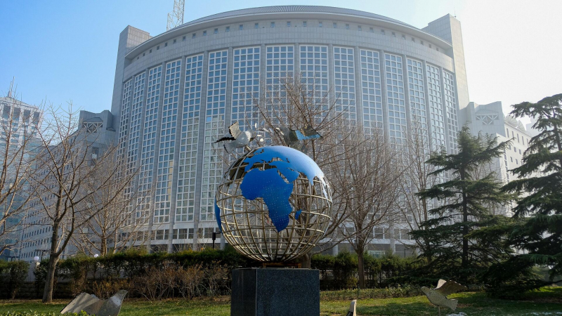 Китай призвал не допустить эскалацию украинского кризиса