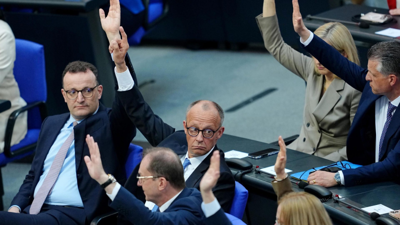 "Встретиться напрямую". В Германии предложили неожиданный план на 9 мая