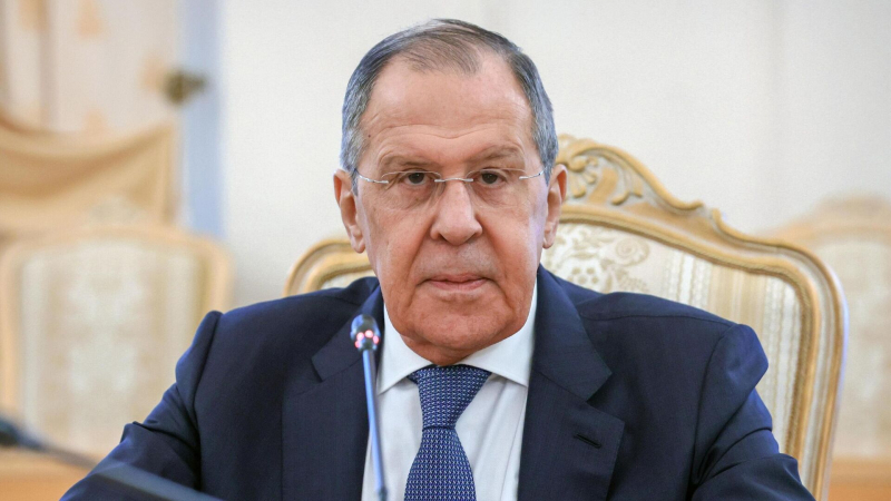 Лавров прибыл в Рио-де-Жанейро для участия в саммите БРИКС
