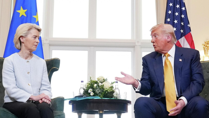 Politico: Трамп убеждал главу ЕК отказаться от энергоносителей из России