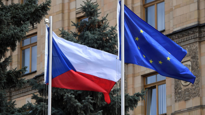 Европа должна участвовать в переговорах по Украине, заявили в МИД Чехии