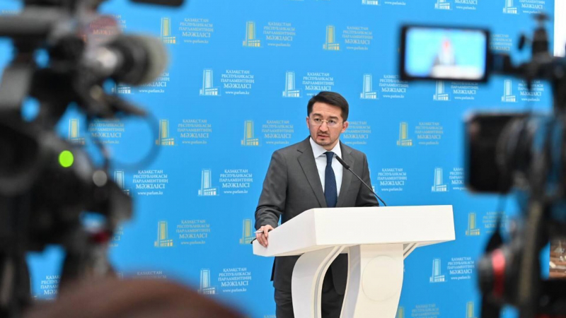 Информбезопасность прежде всего: в Минцифры рассказали о мессенджере Aitu
