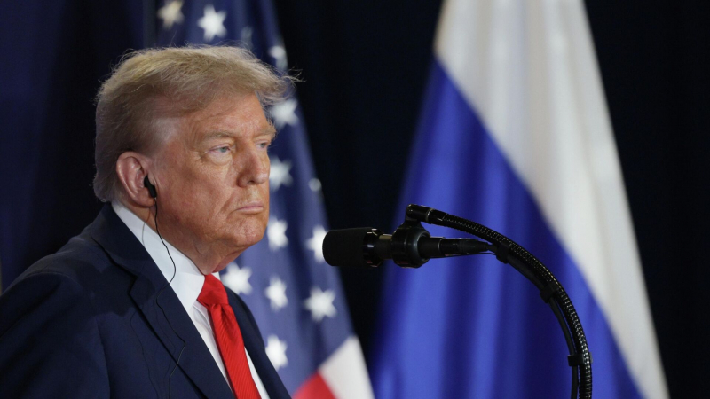СМИ: Трамп заявил о готовности предоставить "гарантии безопасности" Украине