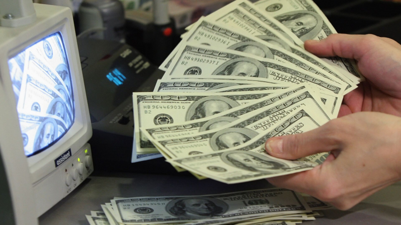 В России правительство обнулило нормы обязательной продажи валютной выручки