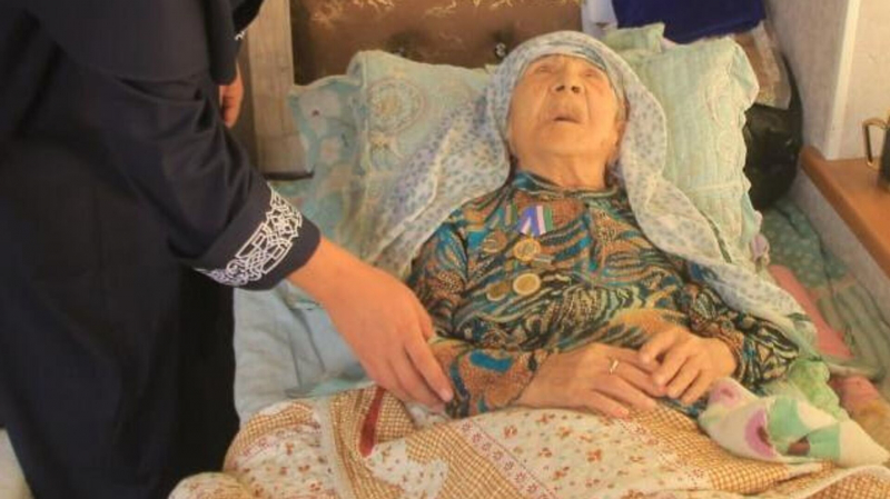 130-летнюю долгожительницу зарегистрировали в Узбекистане