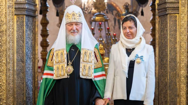 Патриарх Кирилл вручил Маргарите Симоньян орден княгини Ольги III степени