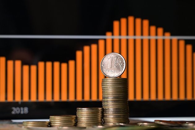 Рубль по итогам торгов четверга ослаб к доллару и юаню